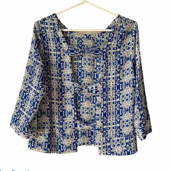 Blue White Bow Back Cutout Blouse Medium - Picture 2 of 10
